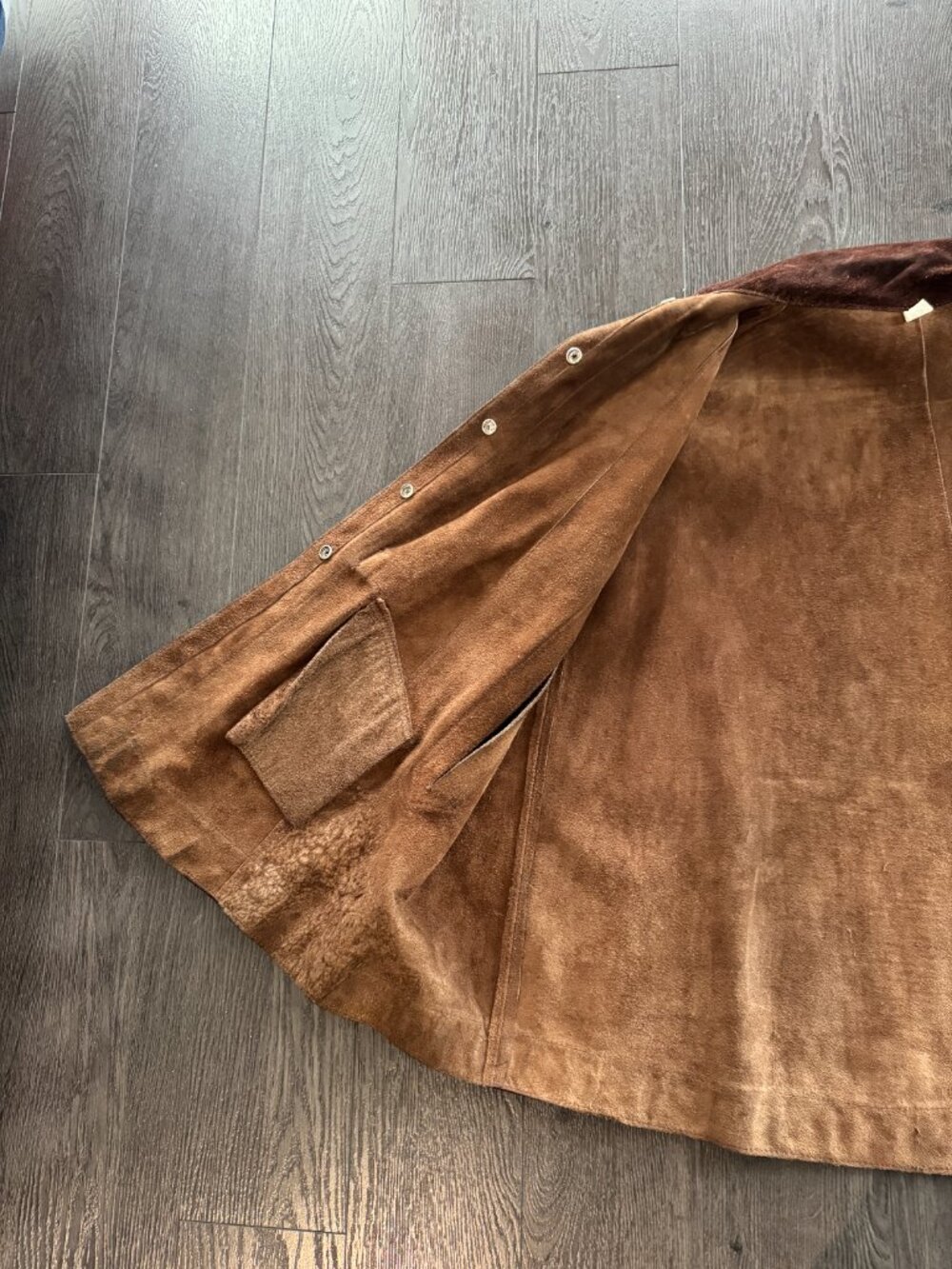 VINTAGE SUEDE CAPE PONCHO SIZE XS-S PREOWNED - Picture 12 of 16